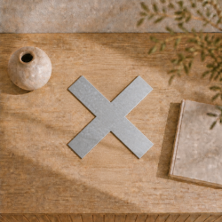 Maßgefertigtes Kreuz aus verzinktem Stahl | John Steel