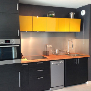 Made-to-measure anti-stain kitchen splashback