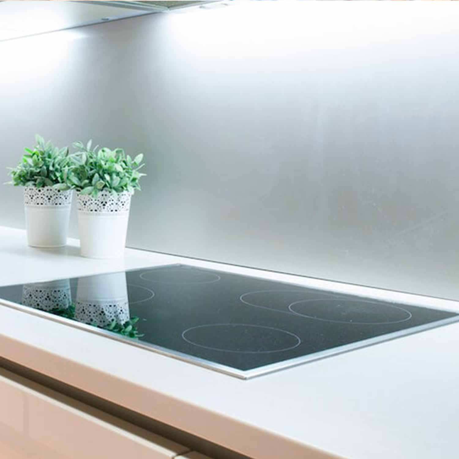 Custom-Cut Kitchen Splashback