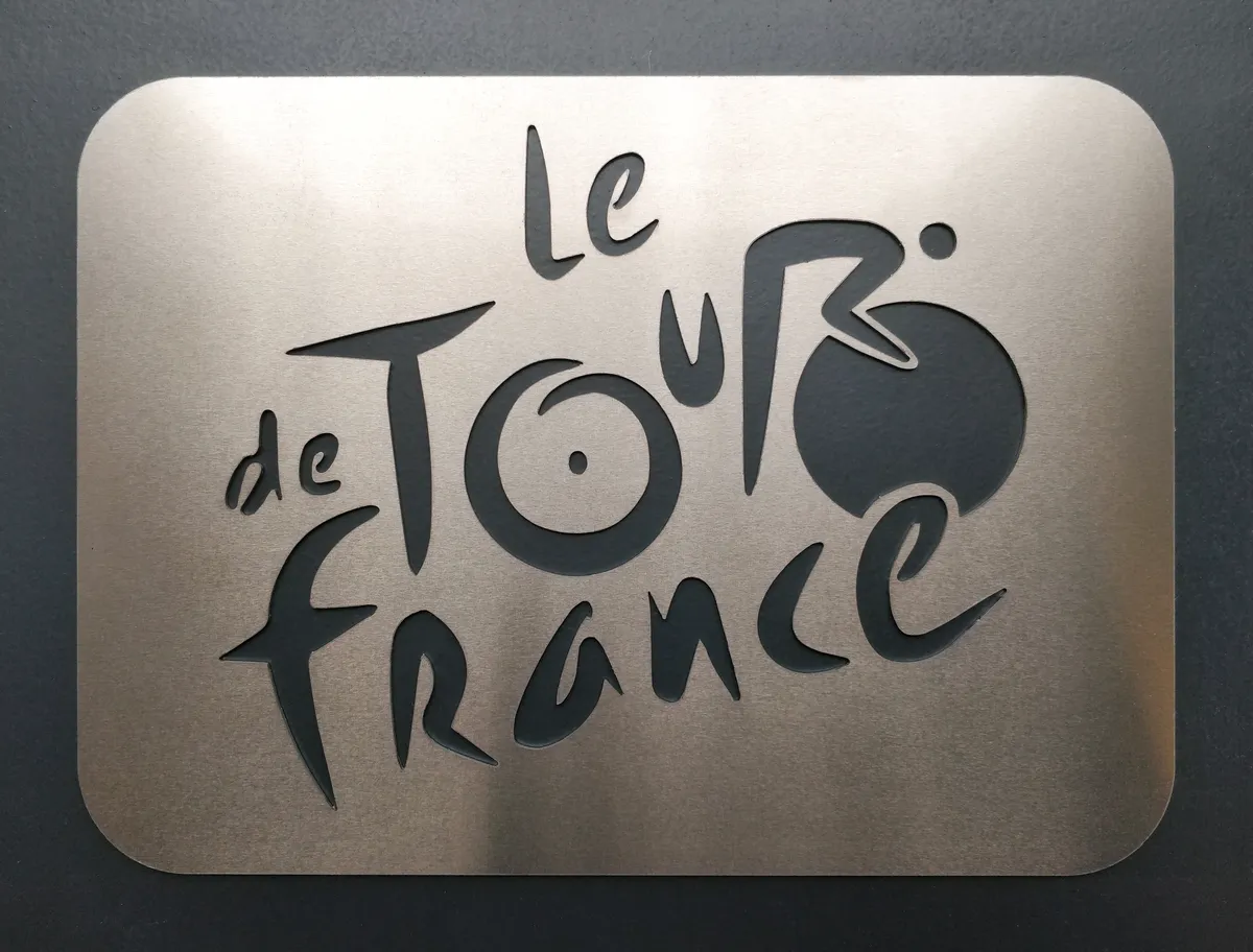 Déco plaque Tour de France - Aluminium brossé anti-traces